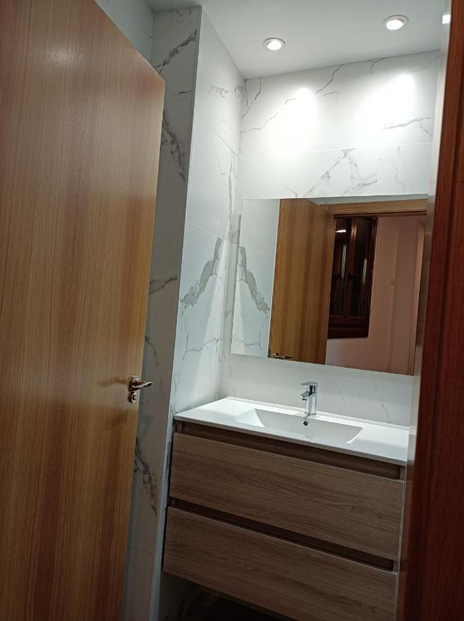Albergue Hostel Nuestra Senora Del Camino 쿰바로 외부 사진