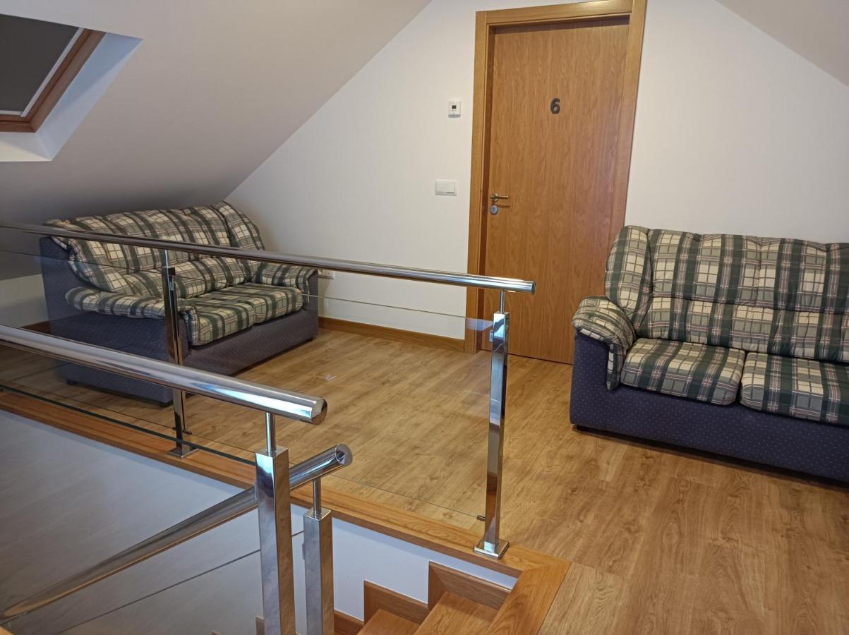 Albergue Hostel Nuestra Senora Del Camino 쿰바로 외부 사진