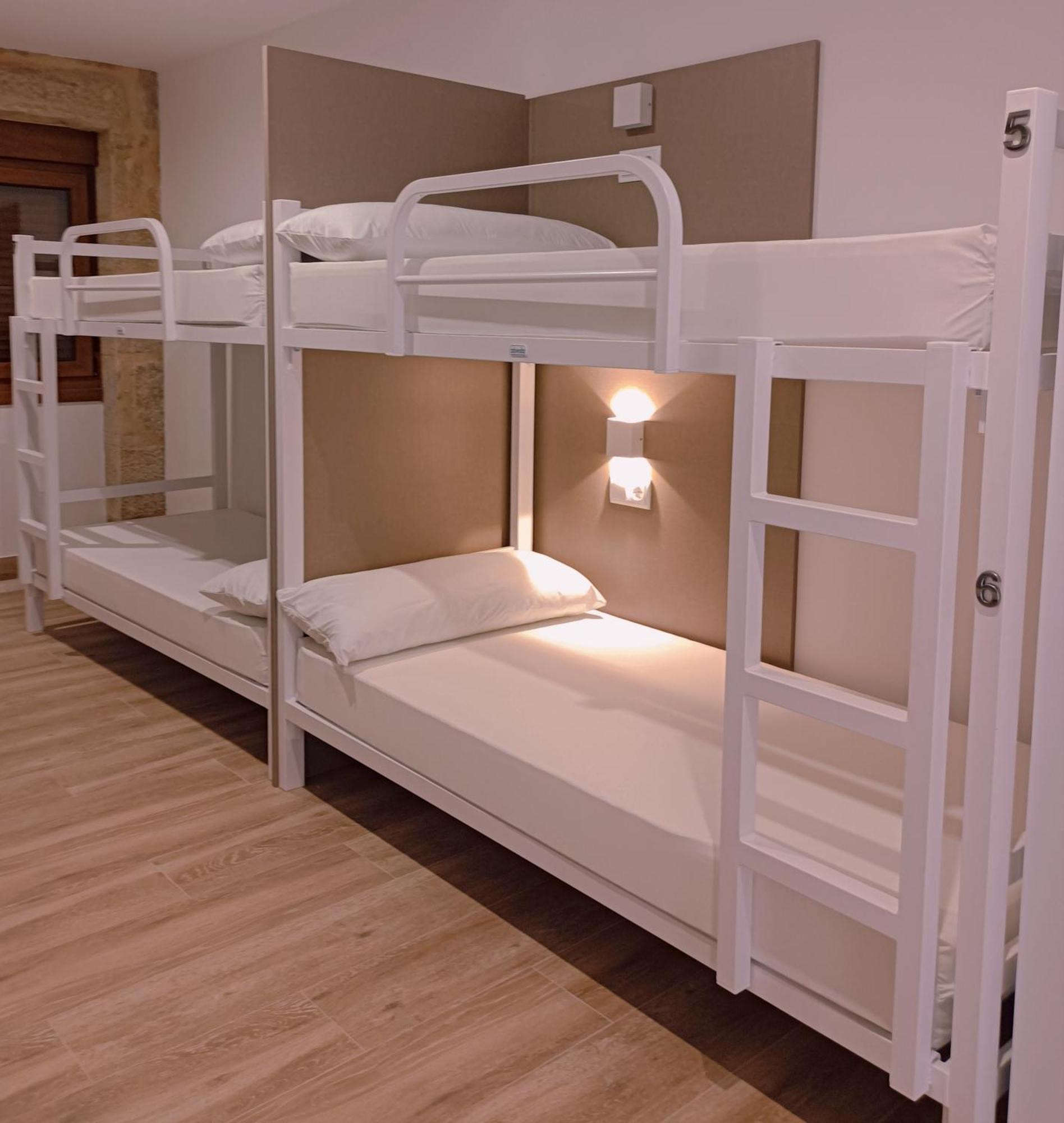 Albergue Hostel Nuestra Senora Del Camino 쿰바로 외부 사진