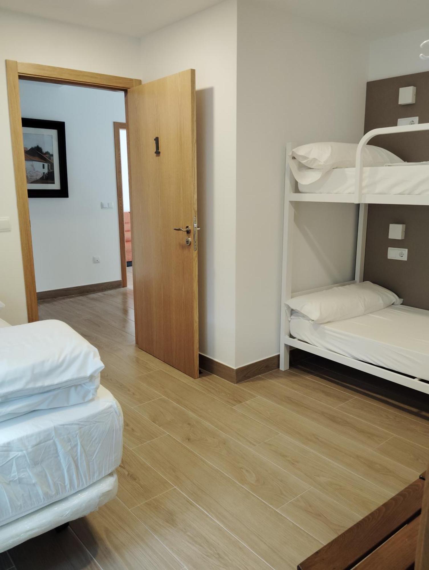 Albergue Hostel Nuestra Senora Del Camino 쿰바로 외부 사진